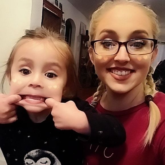 Meet your Posher, Courtney - Picture 1 of 1